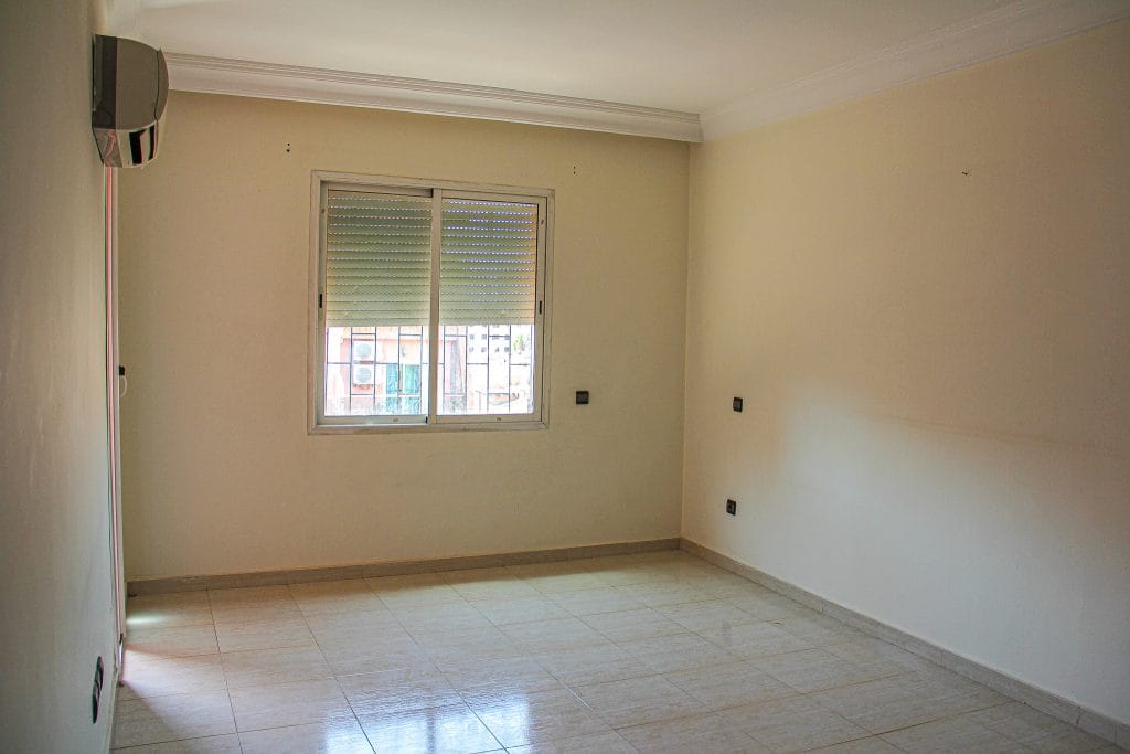 bel appartement F3 centre guéliz pas cher - Photo 9