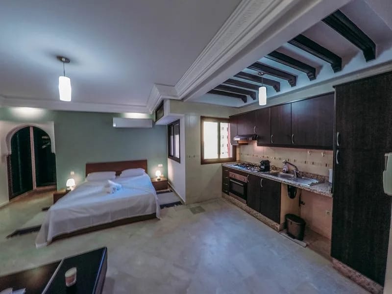 Location longue durée Studio meublé Guéliz Marrakech - Photo 2